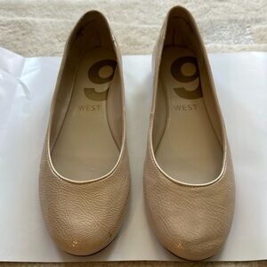 Nine West flats / shoes